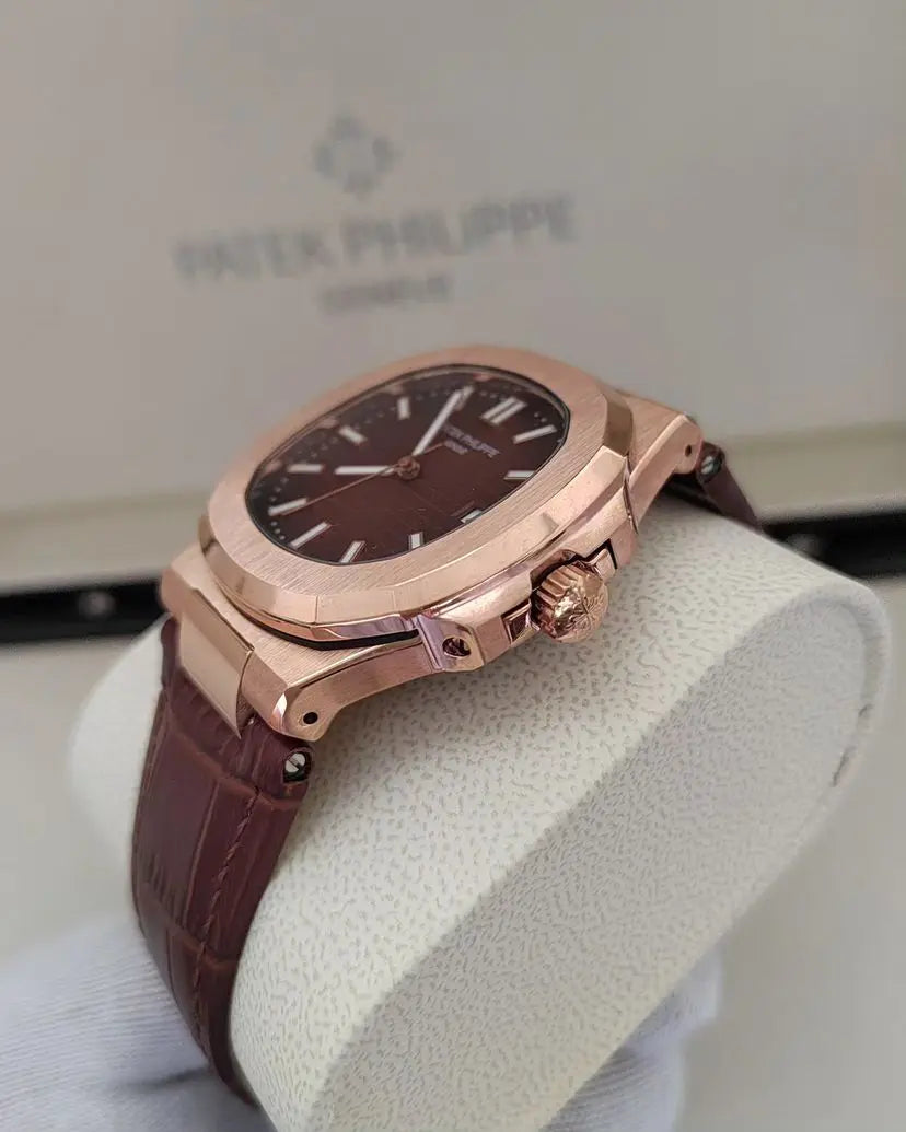Patek P. Nautilus Couro